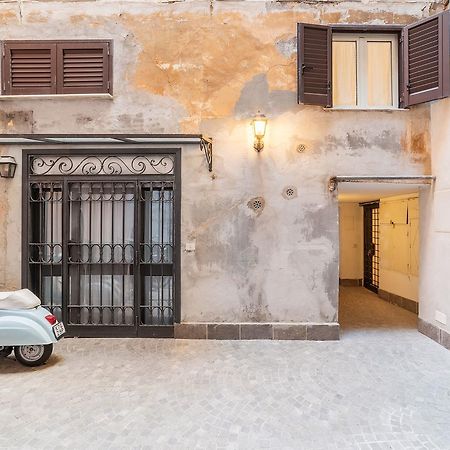 Sweet Little Suite Near Pantheon Рим Екстер'єр фото
