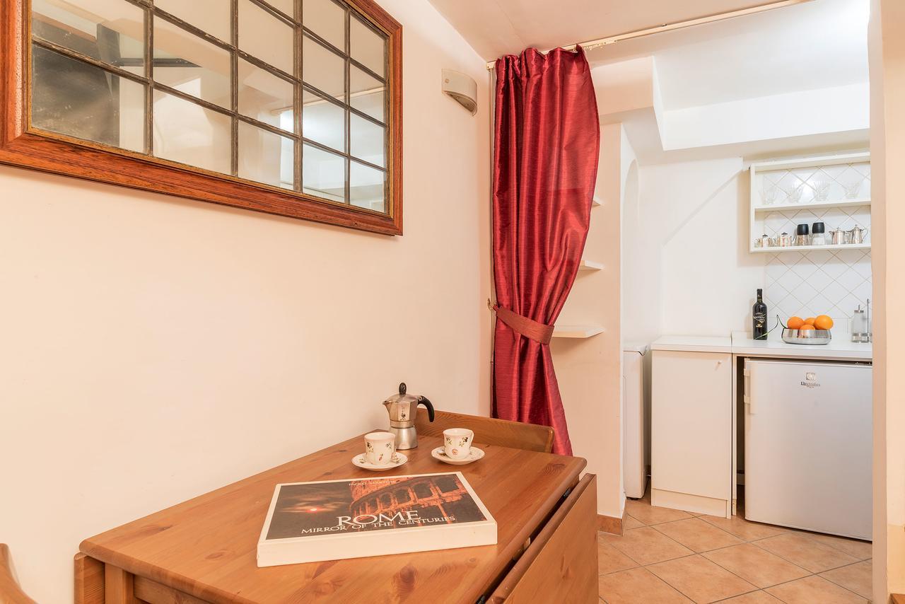 Sweet Little Suite Near Pantheon Рим Екстер'єр фото